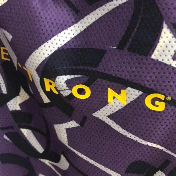 Live strong tank - Picture 2 of 3